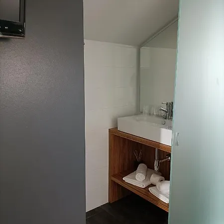 Casa Mar Da Restaurant بيت ضيافة نويا